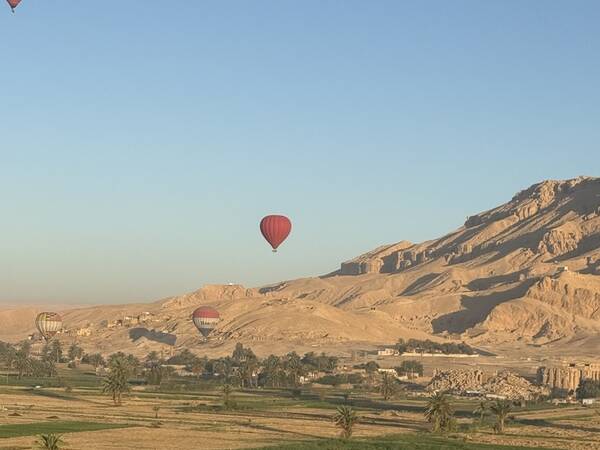 Panorama over the Nile and the desert from the balloon